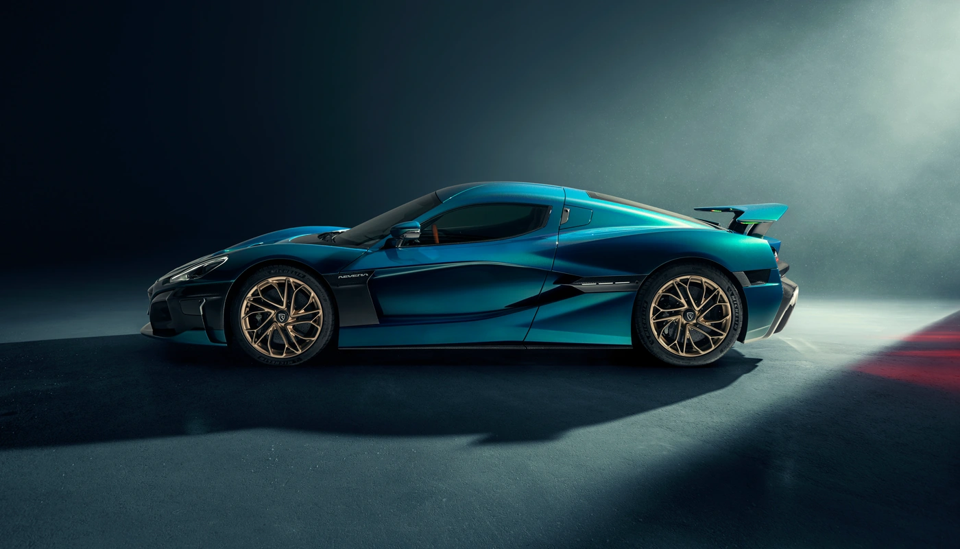 Rimac Nevera - Contexto Estudio Recortado Exterior Lateral Izquierda