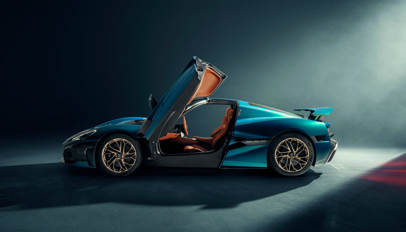 Rimac Nevera - Contexto Estudio Recortado Exterior Lateral Izquierda