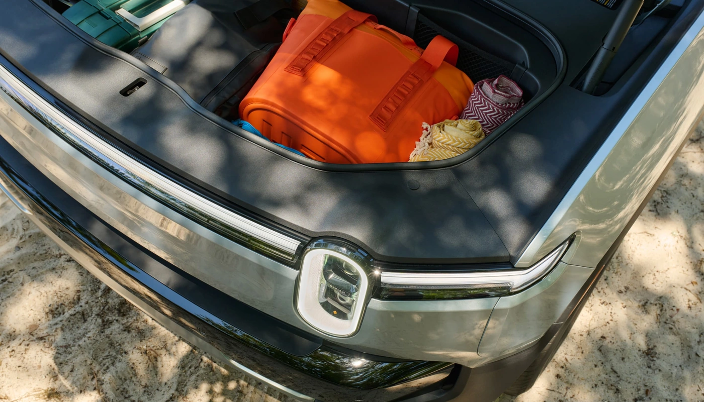 Rivian R1t - Almacenamiento Maletero Delantero