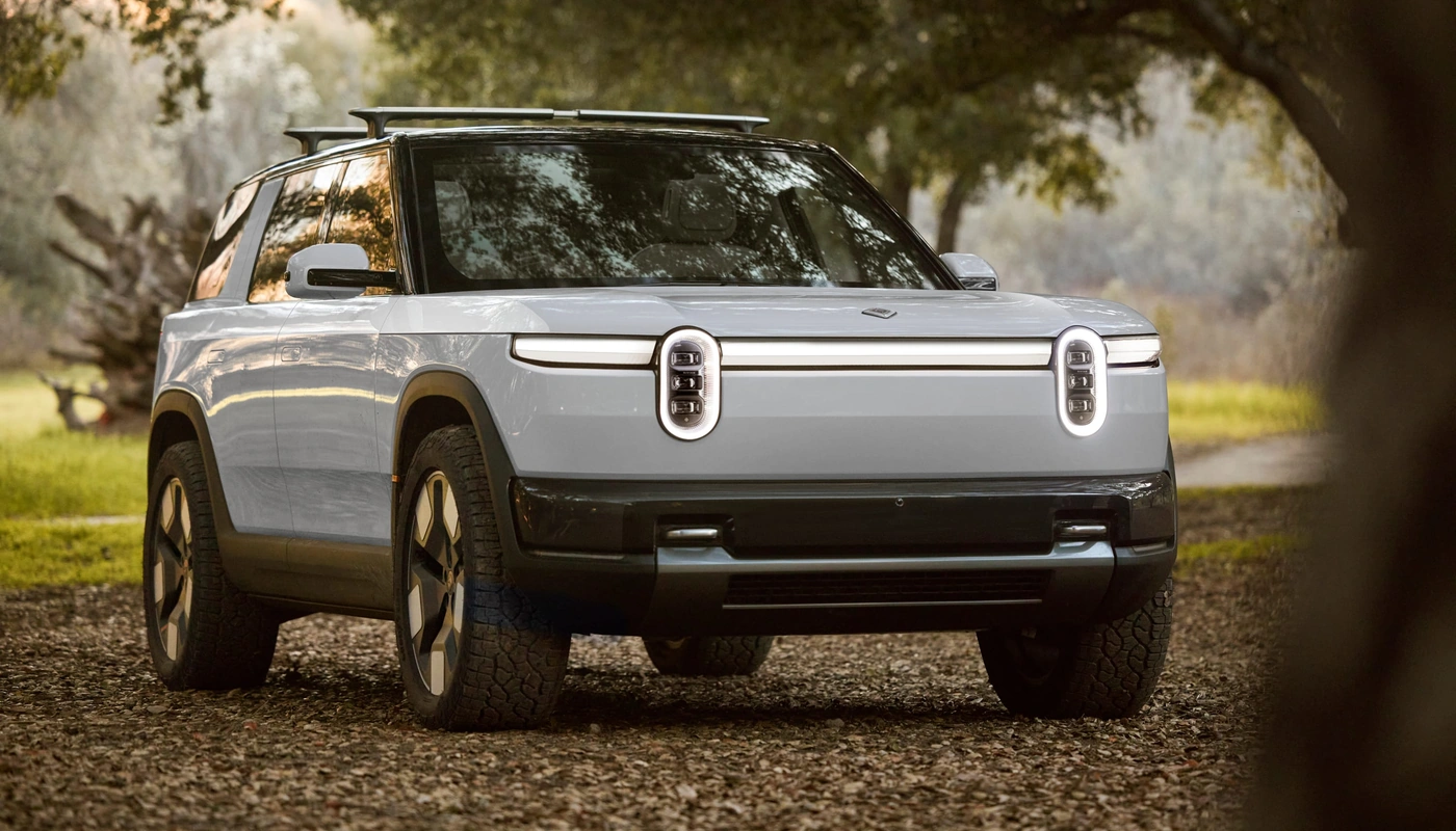 Rivian R2 - Contexto Entorno Real Contexto Aparcado Exterior Frontal Derecha