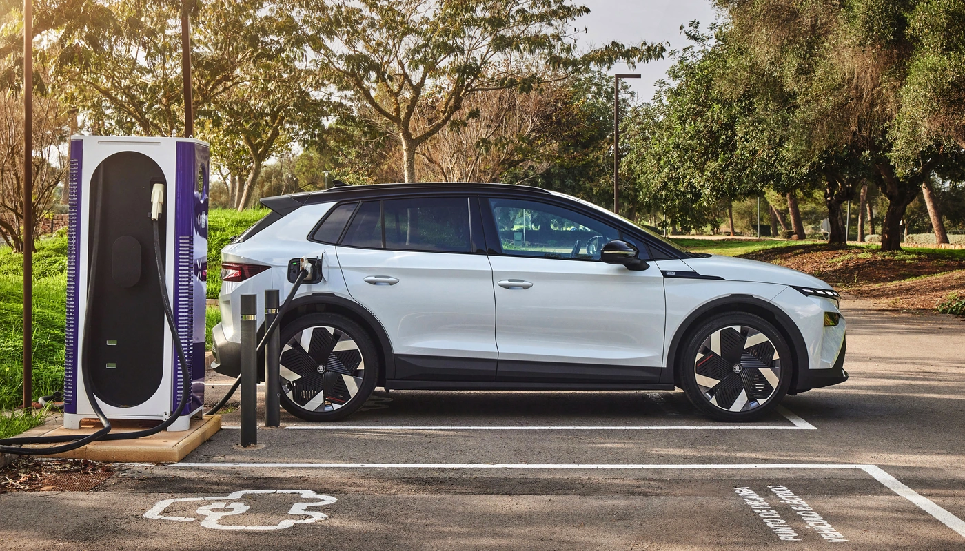 Skoda Elroq - Carga Estacion