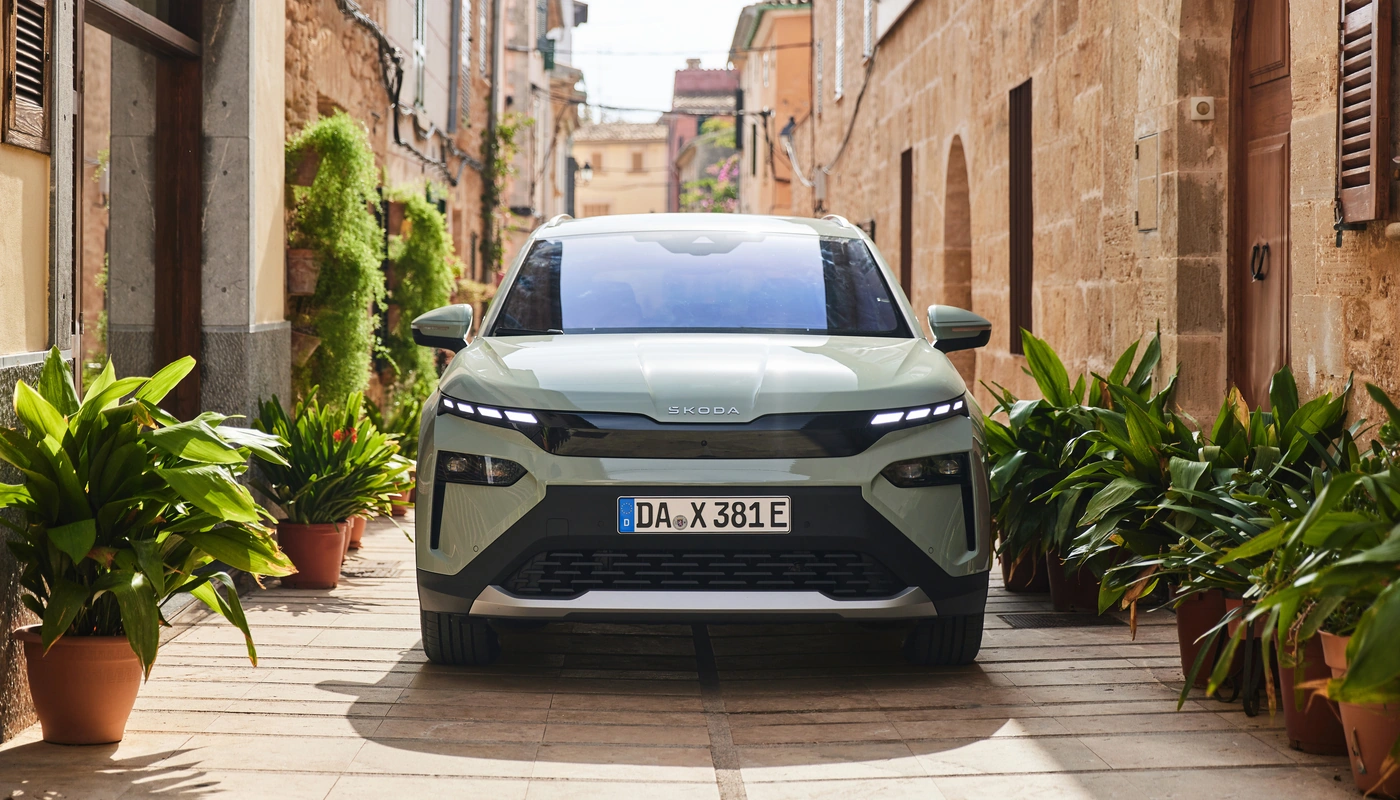 Skoda Elroq - Contexto Entorno Real Contexto Aparcado Exterior Frontal