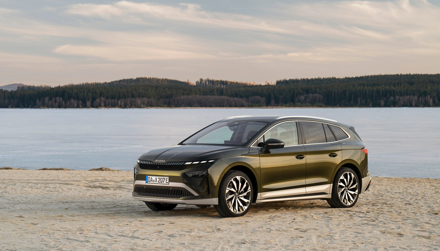 Skoda Enyaq - Contexto Entorno Real Contexto Aparcado Exterior Lateral Izquierda