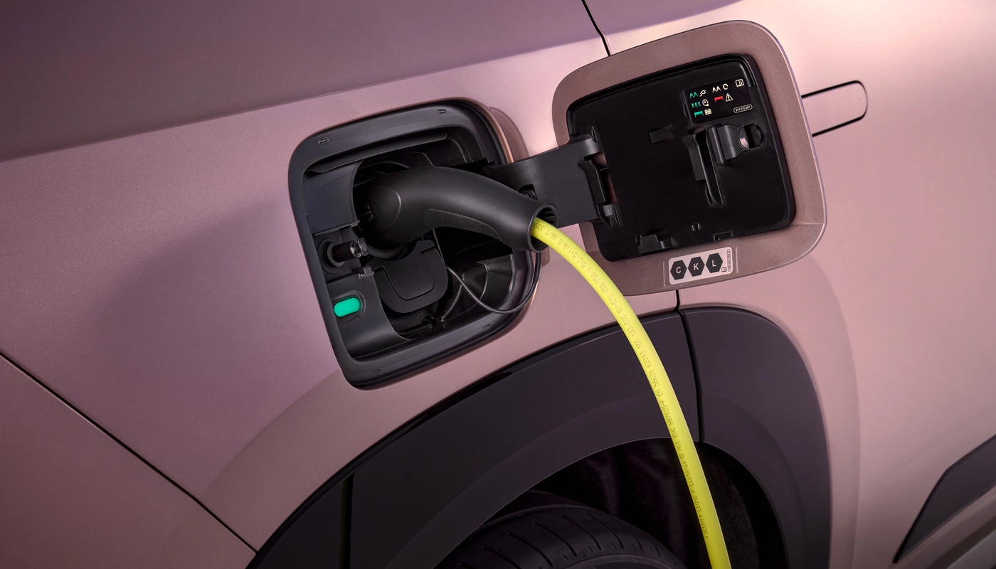 Skoda Peaq - Carga Puerto Y Cable