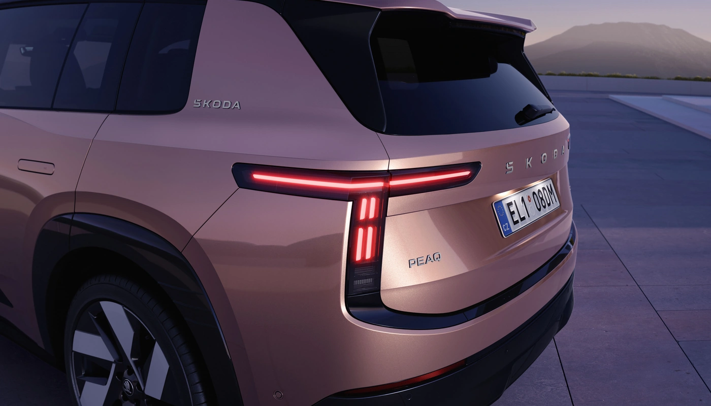 Skoda Peaq - Contexto Estudio Contexto Aparcado Exterior Trasera Exterior Trasera Derecha Exterior Lateral Izquierda Exterior Detalle