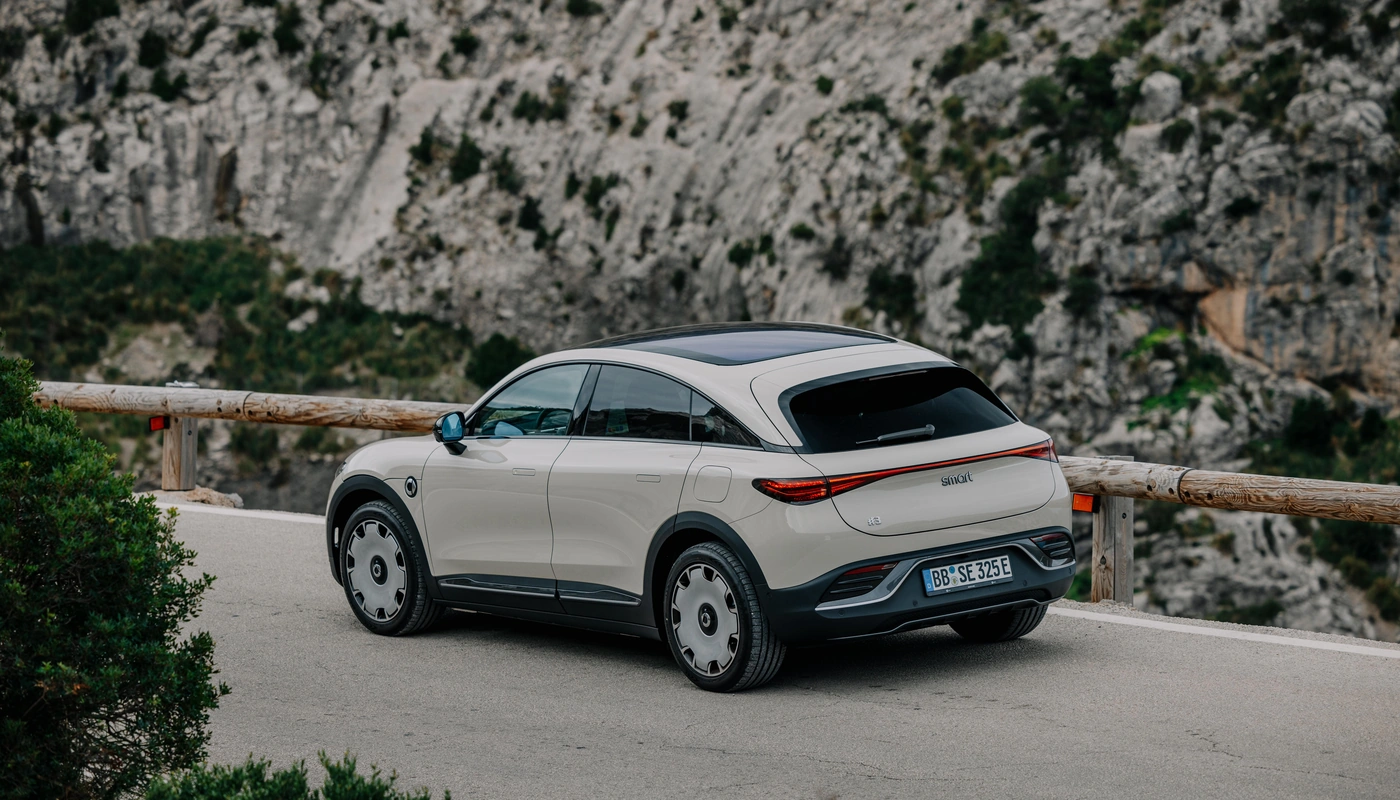 Smart 3 - Contexto Entorno Real Contexto Conduciendo Exterior Trasera Derecha