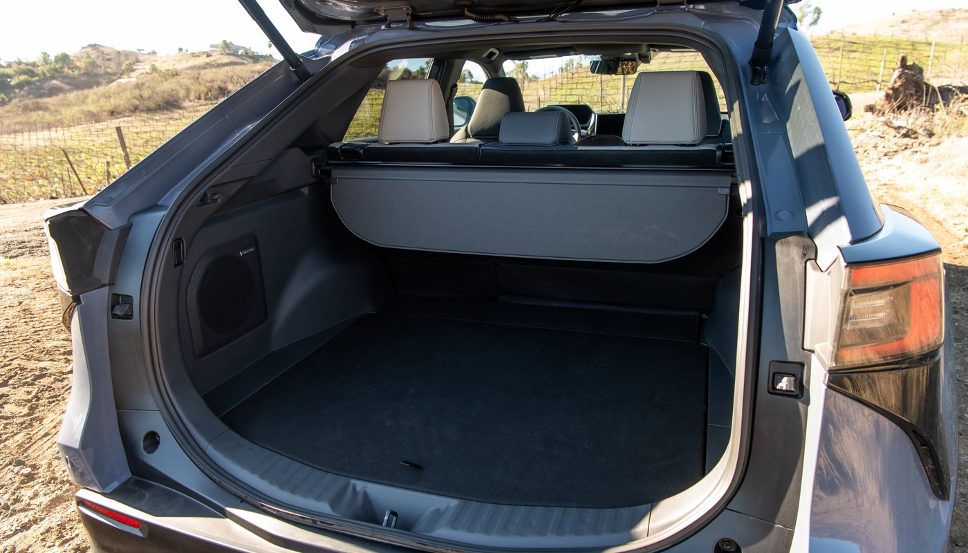 Subaru Solterra - Almacenamiento Maletero