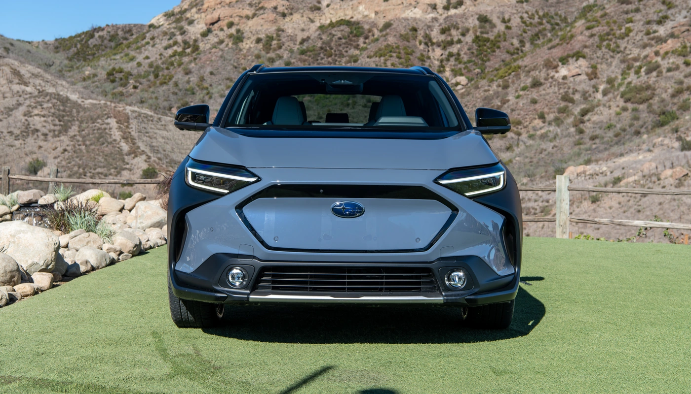 Subaru Solterra - Contexto Entorno Real Contexto Aparcado Exterior Frontal