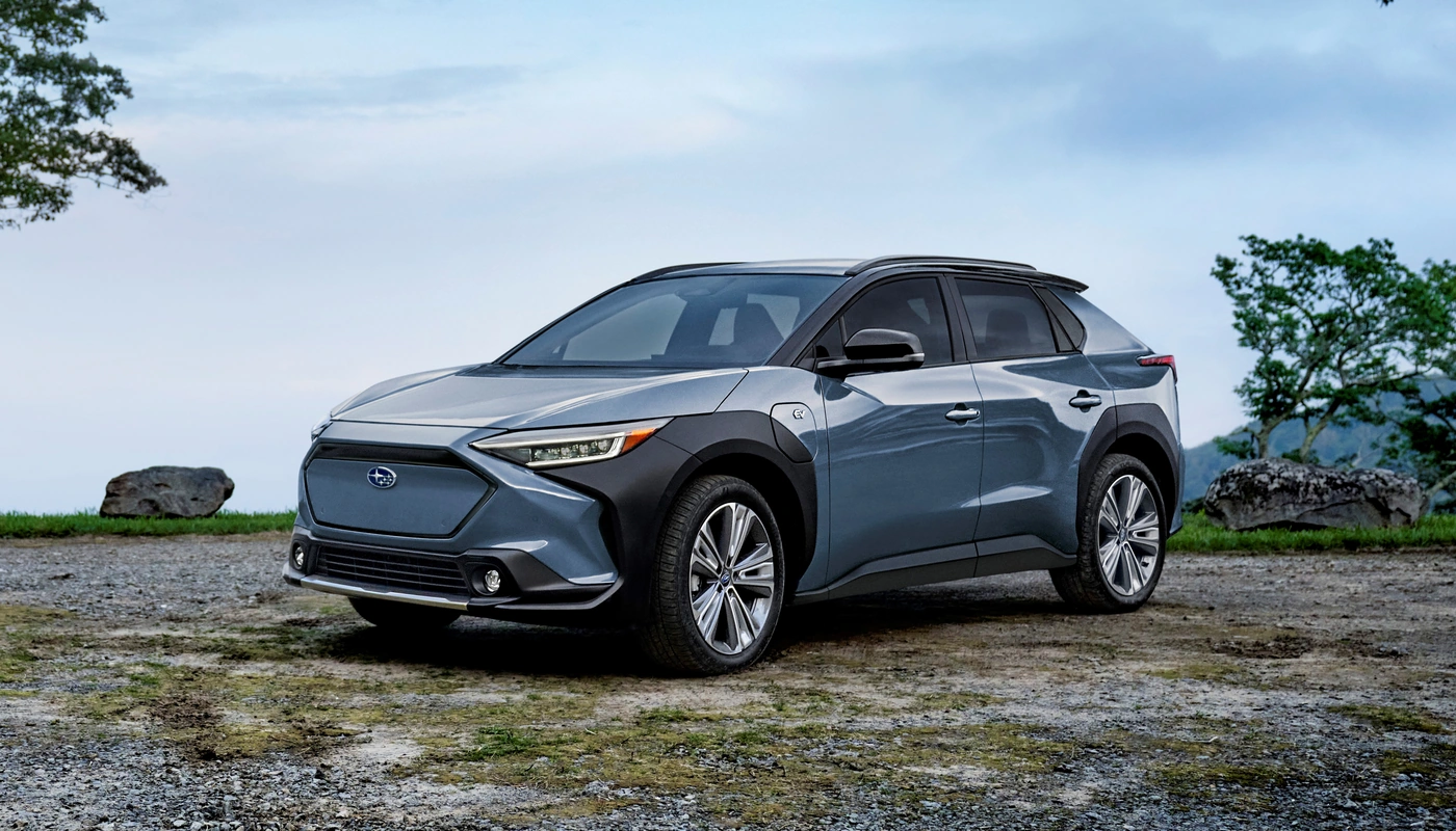 Subaru Solterra - Contexto Entorno Real Contexto Aparcado Exterior Frontal Izquierda