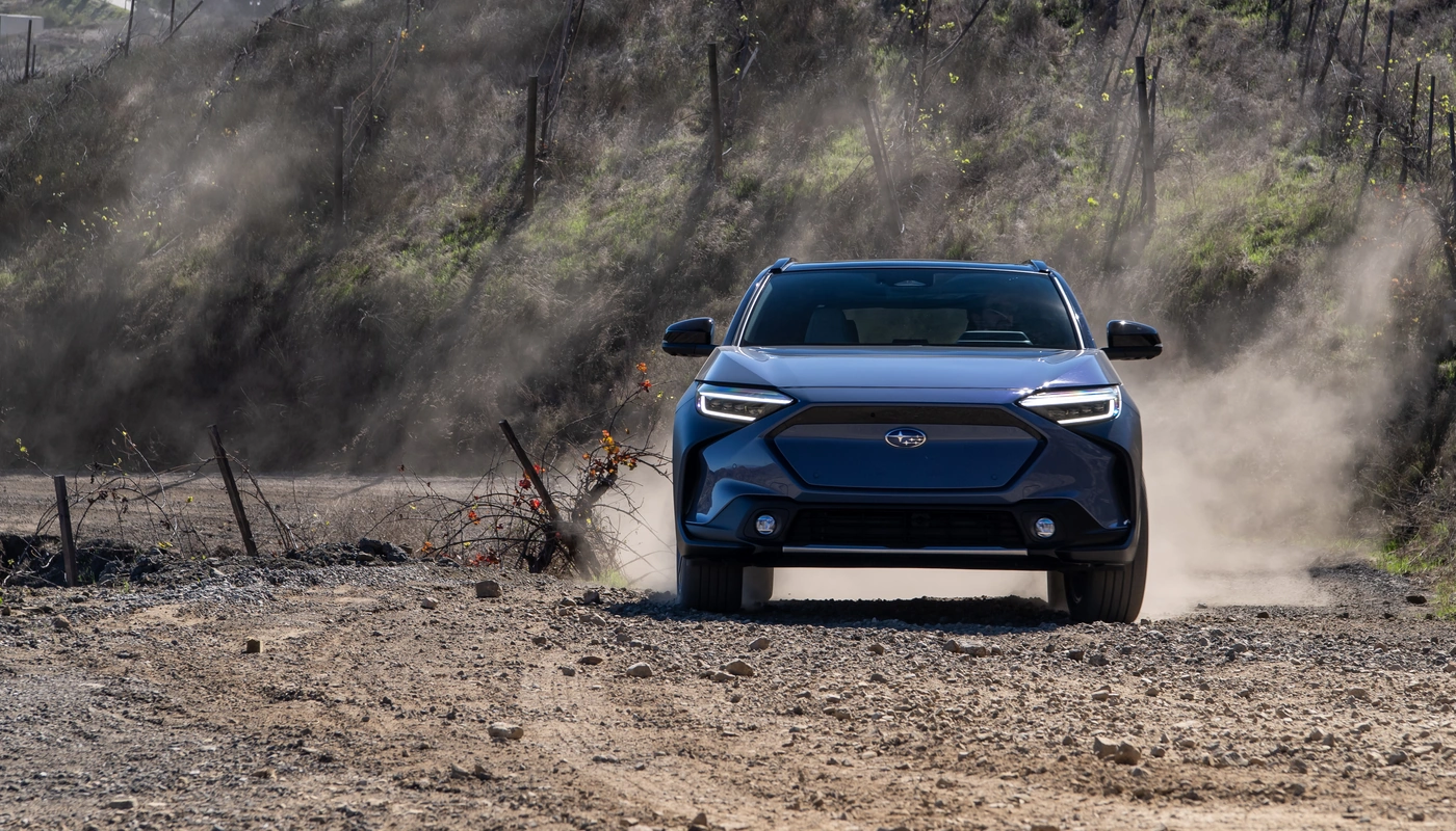 Subaru Solterra - Contexto Entorno Real Contexto Conduciendo Exterior Frontal