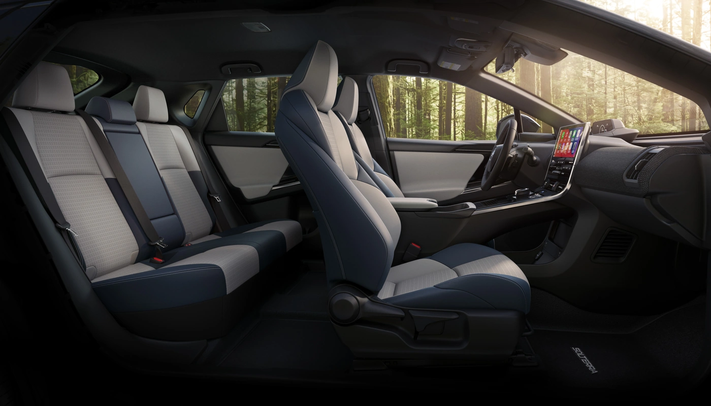 Subaru Solterra - Interior Asientos Delanteros Interior Asientos Traseros Interior Detalle