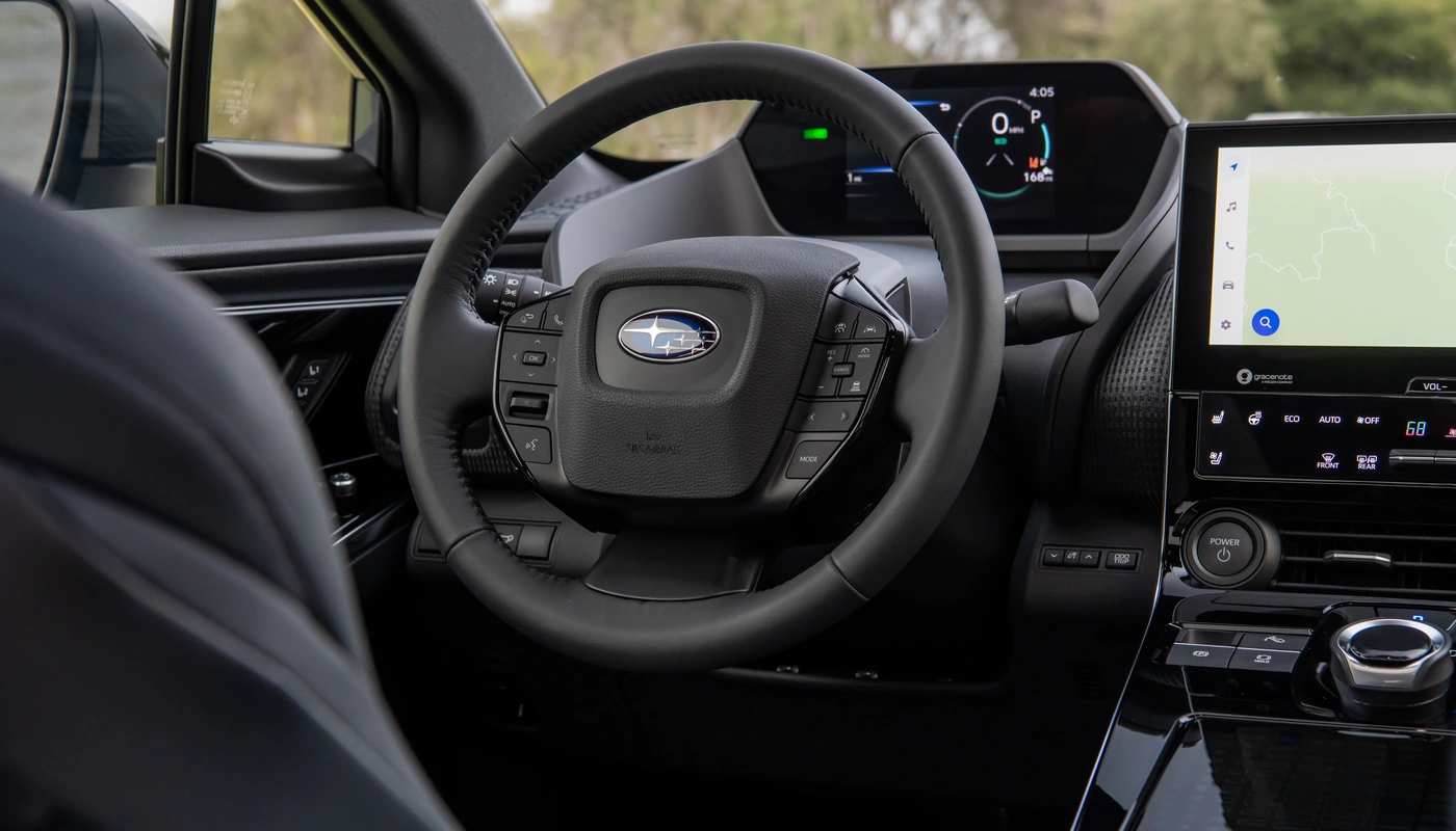 Subaru Solterra - Interior Volante