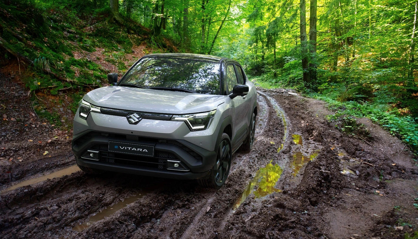 Suzuki E Vitara - Contexto Entorno Real Contexto Conduciendo Exterior Frontal Izquierda