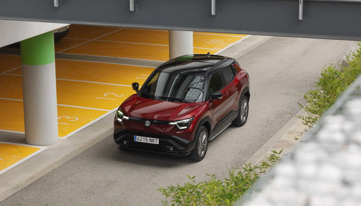 Suzuki E Vitara - Contexto Entorno Real Contexto Conduciendo Exterior Frontal Izquierda