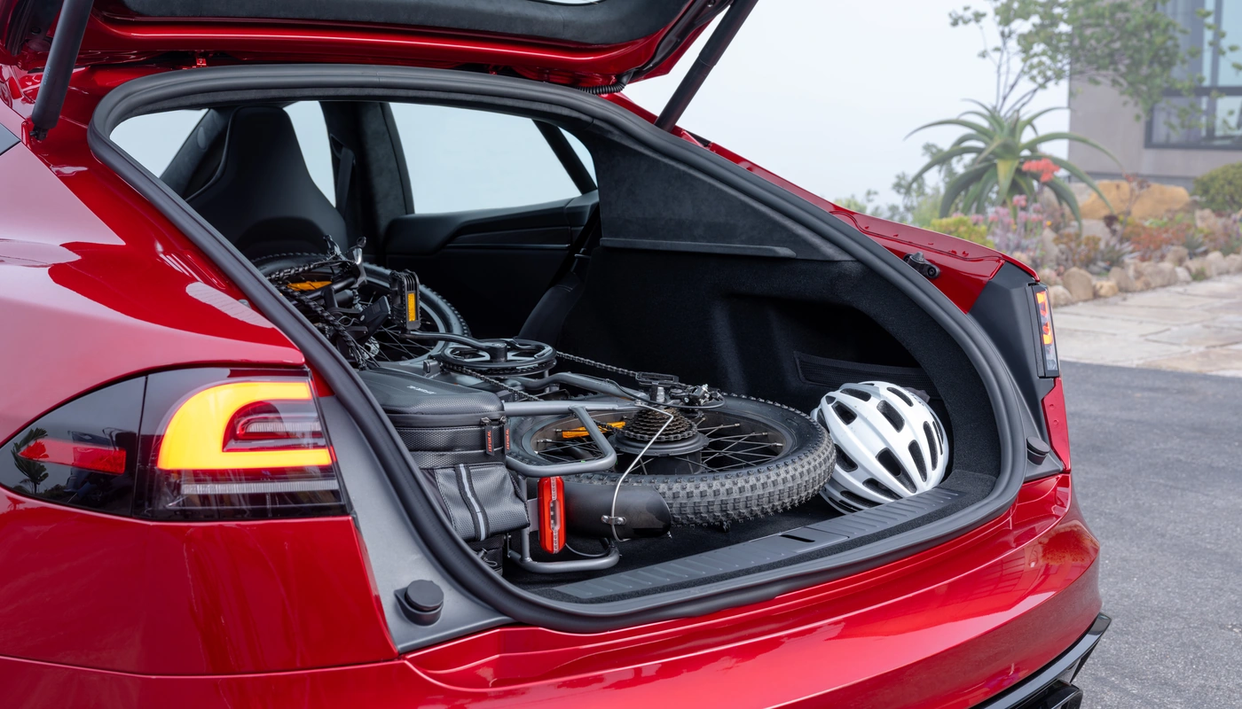 Tesla Model S - Almacenamiento Maletero