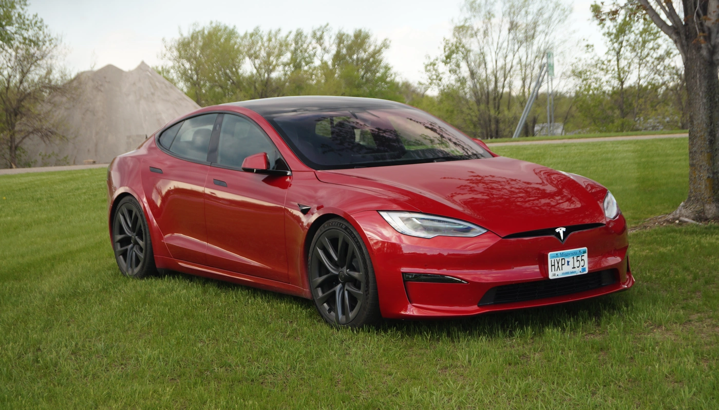 Tesla Model S - Contexto Entorno Real Contexto Aparcado Exterior Frontal Derecha