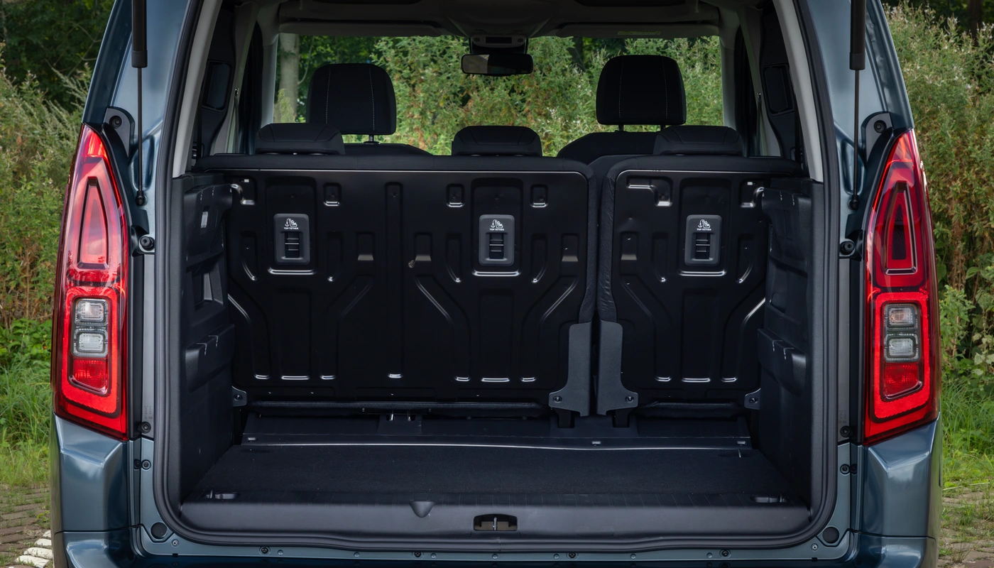 Toyota Proace City Verso L1 - Almacenamiento Maletero