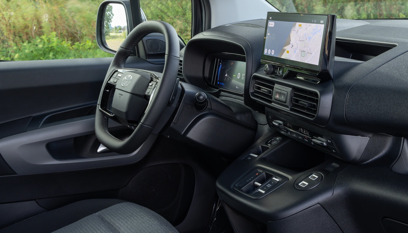 Toyota Proace City Verso L1 - Interior Pantalla Central Interior Volante