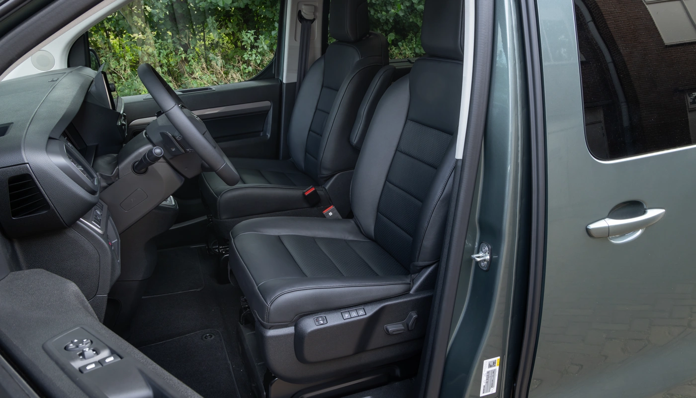 Toyota Proace Verso L1 - Interior Asientos Delanteros