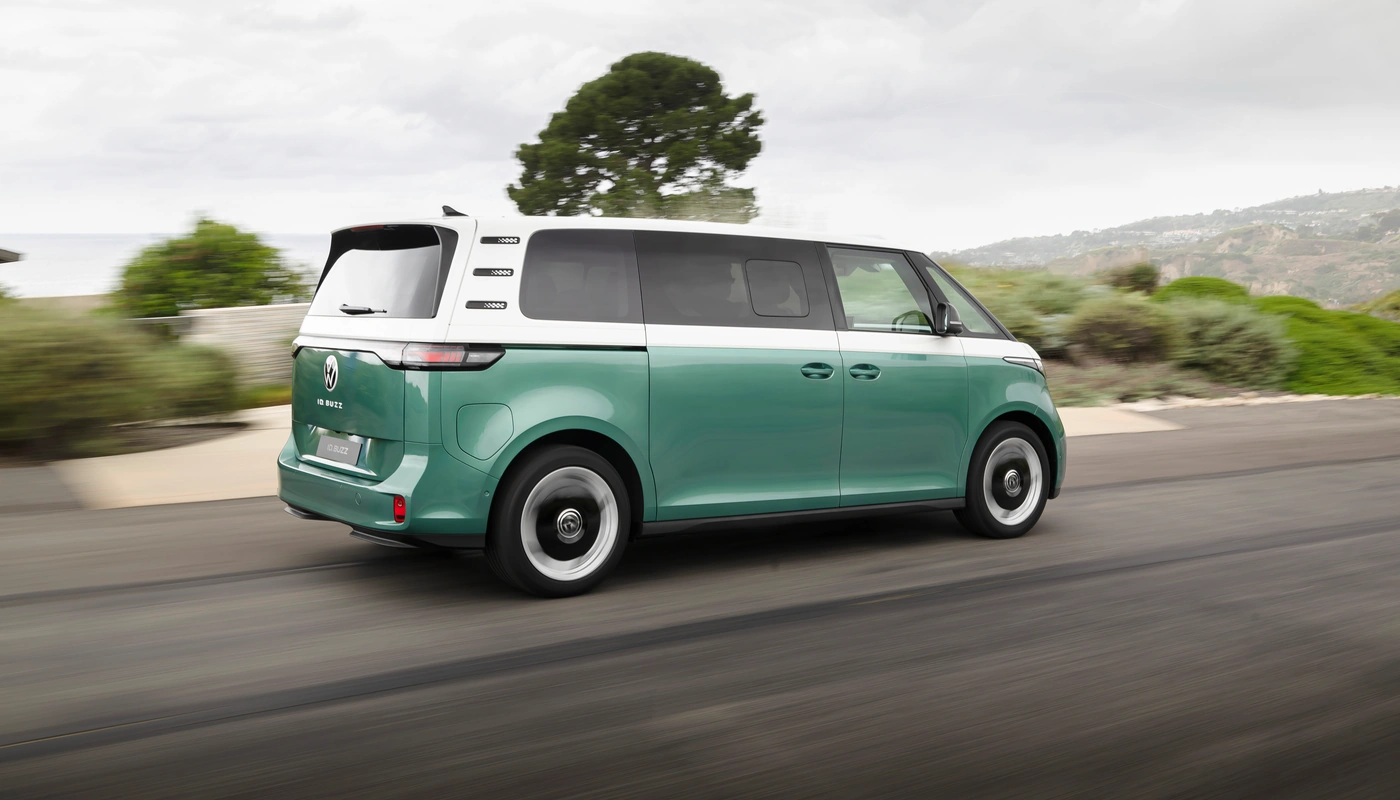 Volkswagen Id Buzz Larga - Contexto Entorno Real Contexto Conduciendo Exterior Lateral Derecha