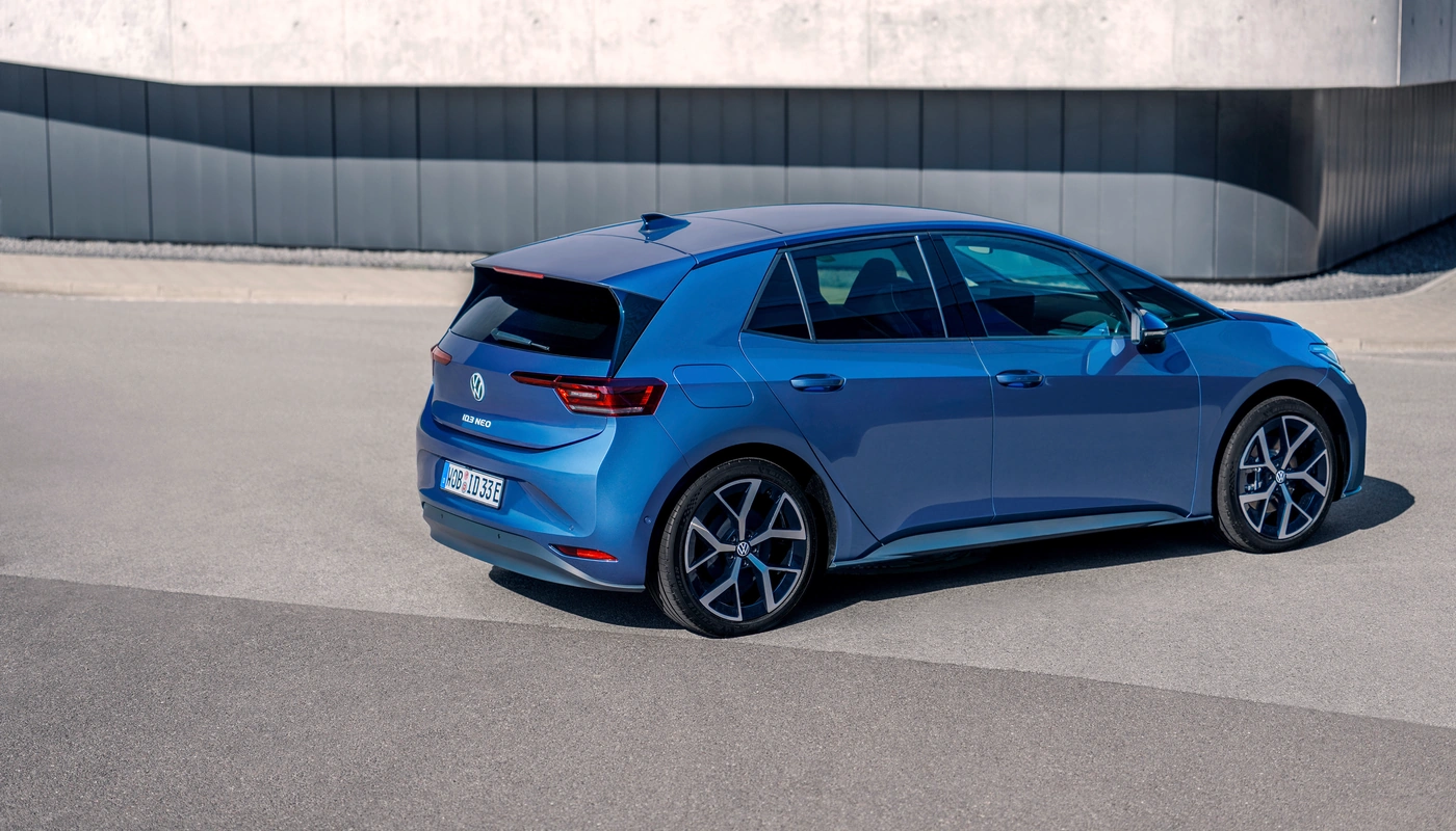 Volkswagen Id3 Neo - Contexto Entorno Real Contexto Aparcado Exterior Trasera Izquierda Exterior Lateral Derecha