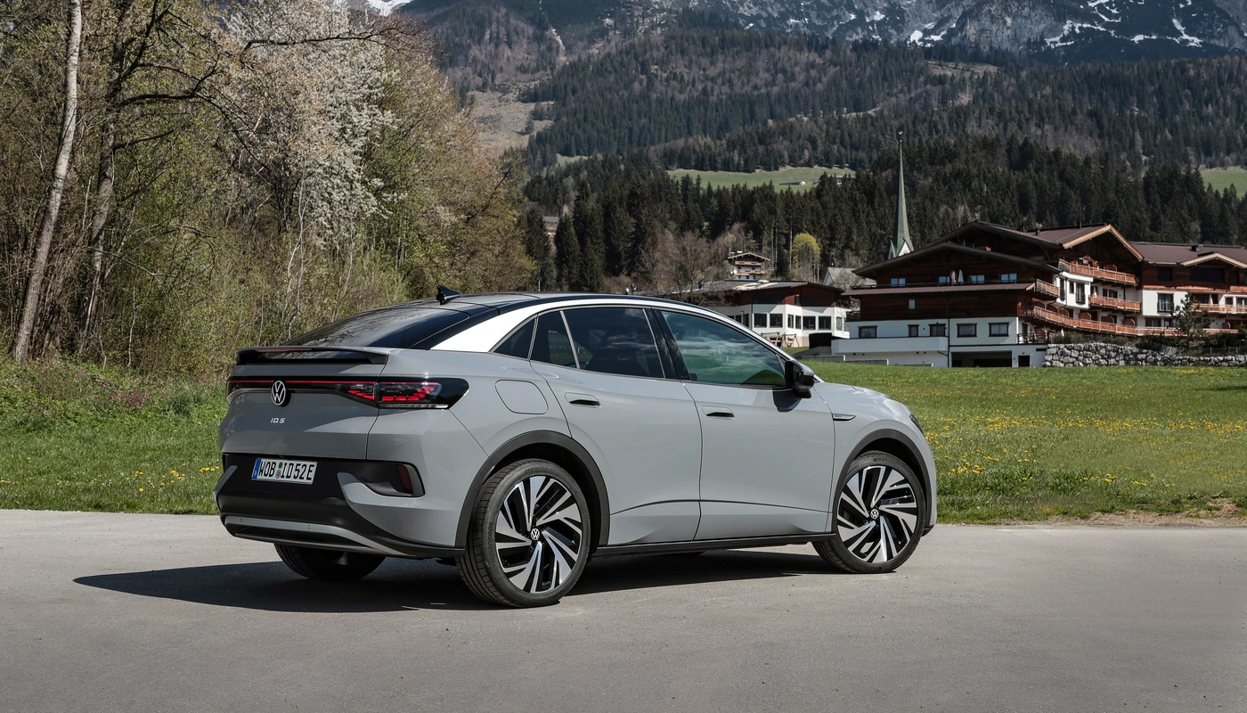 Volkswagen Id5 - Contexto Entorno Real Contexto Aparcado Exterior Trasera Izquierda