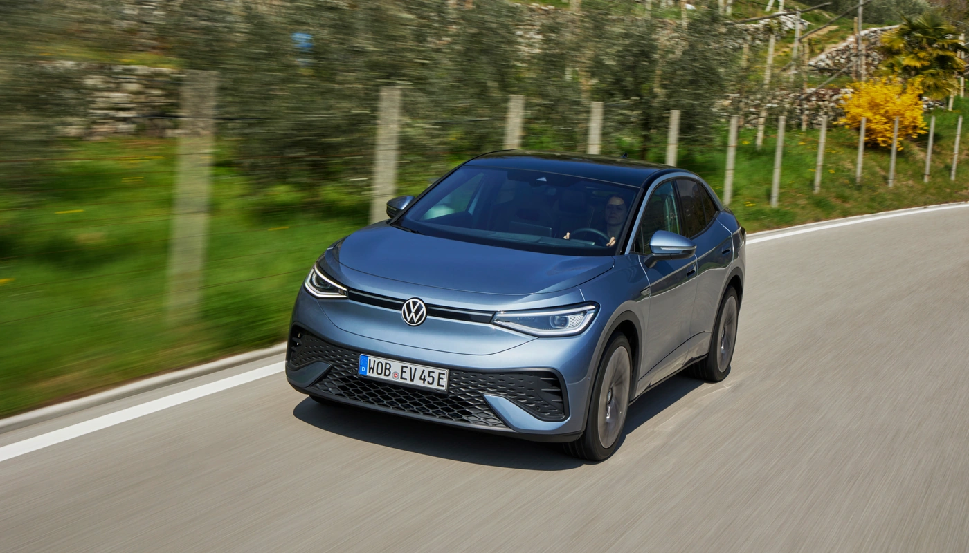 Volkswagen Id5 - Contexto Entorno Real Contexto Conduciendo Exterior Frontal Exterior Frontal Izquierda