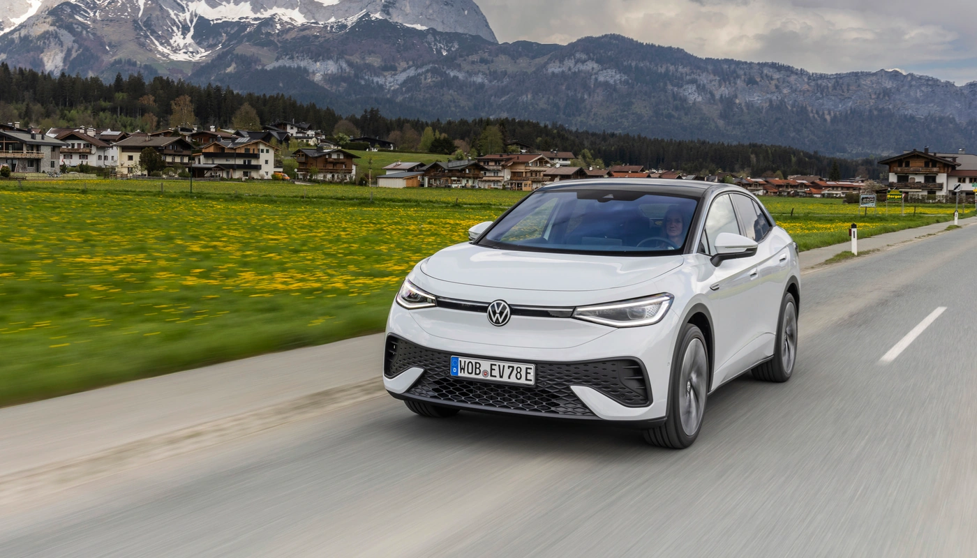 Volkswagen Id5 - Contexto Entorno Real Contexto Conduciendo Exterior Frontal Exterior Frontal Izquierda