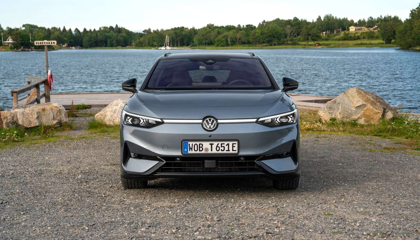 Volkswagen Id7 Tourer - Contexto Entorno Real Contexto Aparcado Exterior Frontal