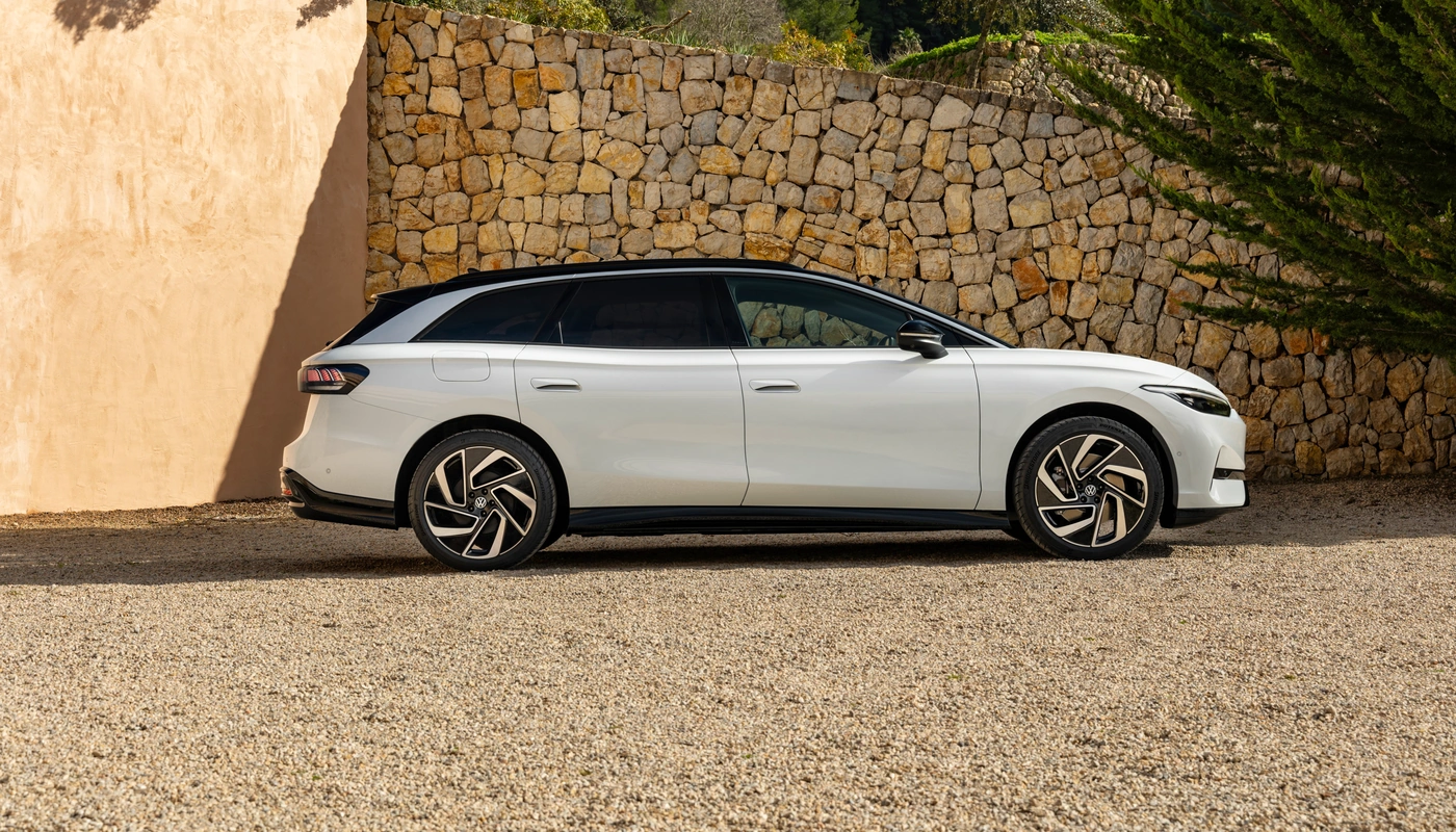 Volkswagen Id7 Tourer - Contexto Entorno Real Contexto Aparcado Exterior Lateral Derecha