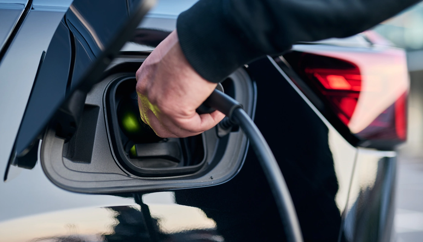 Volvo Ec40 - Carga Puerto Y Cable