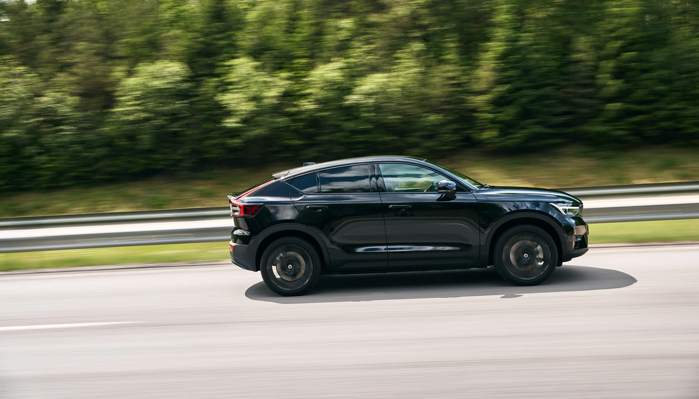 Volvo Ec40 - Contexto Entorno Real Contexto Conduciendo Exterior Lateral Derecha