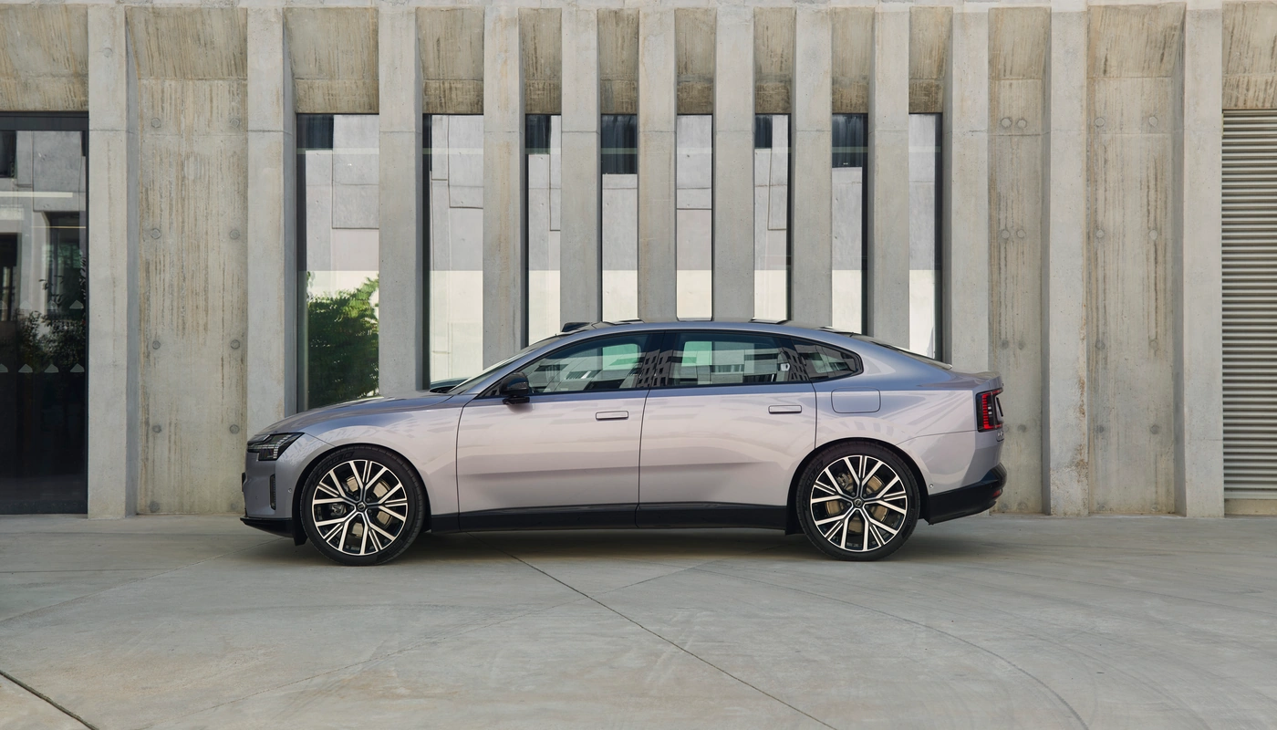 Volvo Es90 - Contexto Entorno Real Contexto Aparcado Exterior Lateral Izquierda