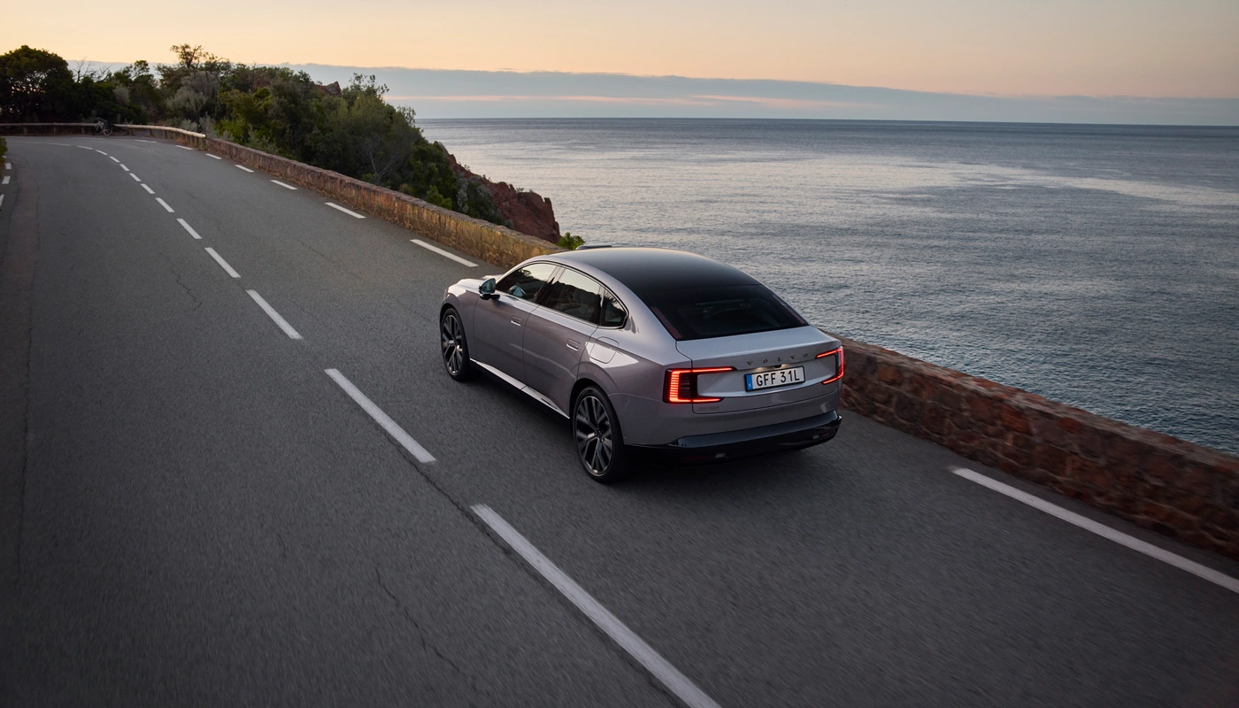 Volvo Es90 - Contexto Entorno Real Contexto Conduciendo Exterior Trasera Derecha