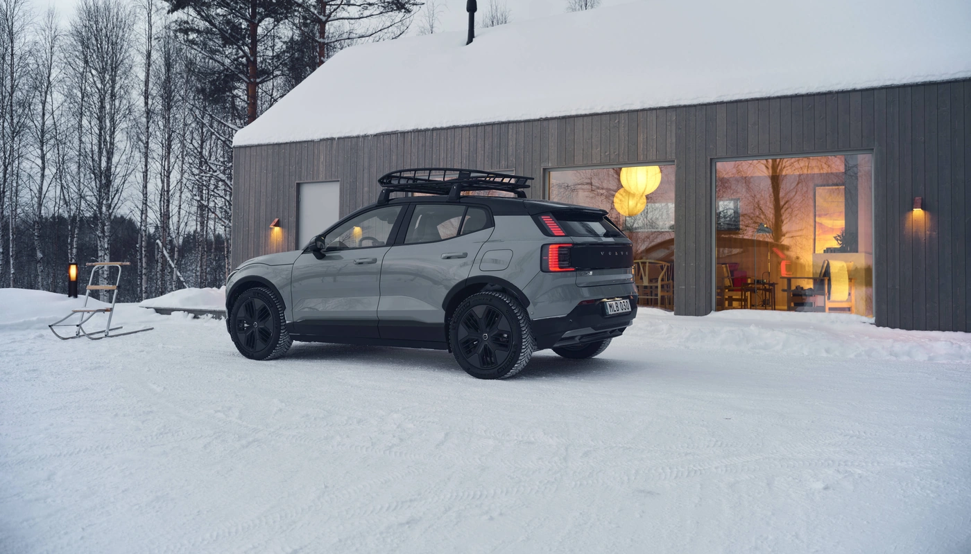 Volvo Ex30 Cross Country - Contexto Entorno Real Contexto Aparcado Exterior Trasera Derecha