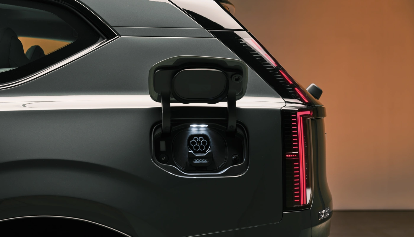 Volvo Ex60 - Carga Puerto Abierto