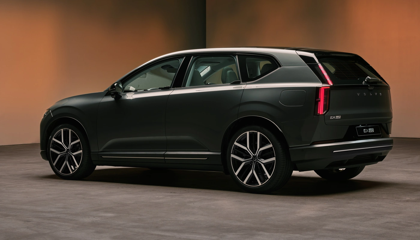 Volvo Ex60 - Contexto Estudio Contexto Aparcado Exterior Trasera Derecha Exterior Lateral Izquierda