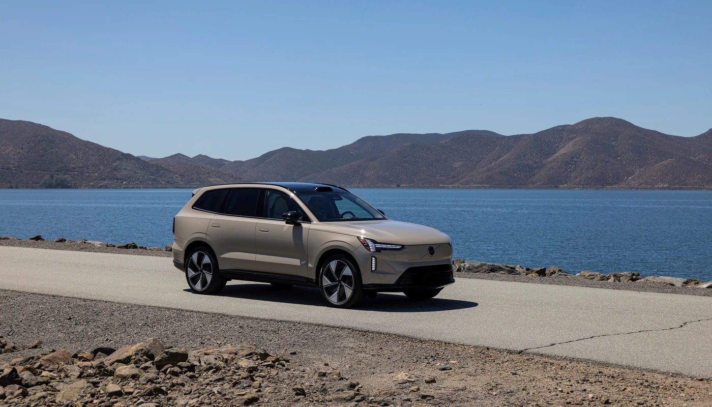 Volvo Ex90 - Contexto Entorno Real Contexto Aparcado Exterior Lateral Derecha