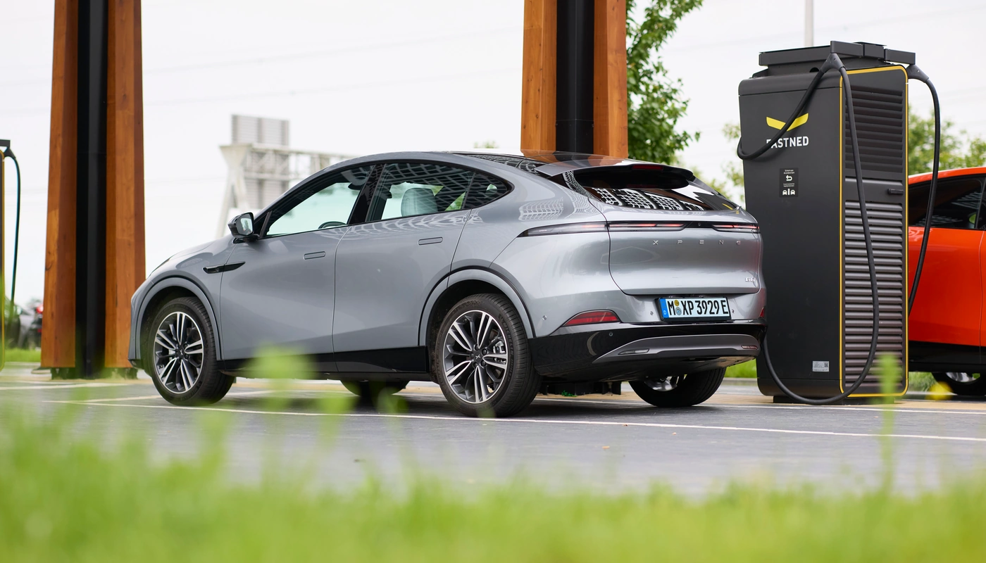 Xpeng G6 - Carga Estacion