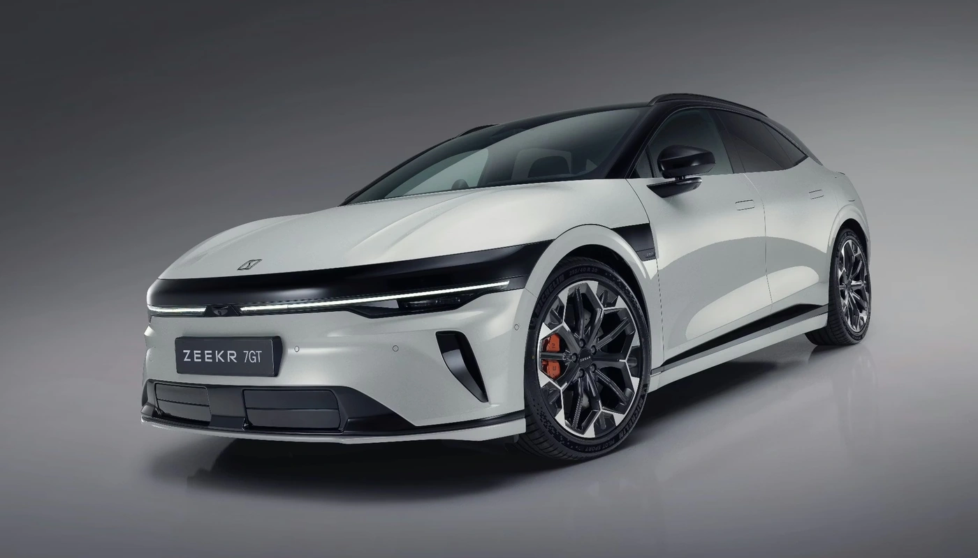 Zeekr 7gt - Contexto Estudio Recortado Contexto Aparcado Exterior Frontal Izquierda