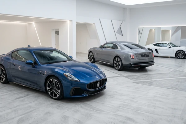 Coche eléctrico — Programa Auto+ 2026