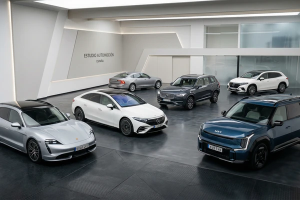 Coche eléctrico — Programa Auto+ 2026