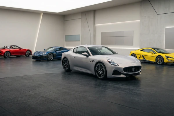 Coche eléctrico — Programa Auto+ 2026