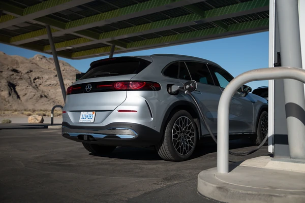 Coche eléctrico — Programa Auto+ 2026