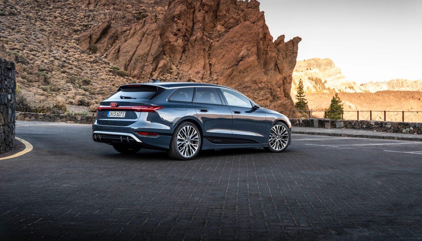 Audi A6 Avant E Tron S6 - Contexto Entorno Real Contexto Aparcado Exterior Trasera Izquierda