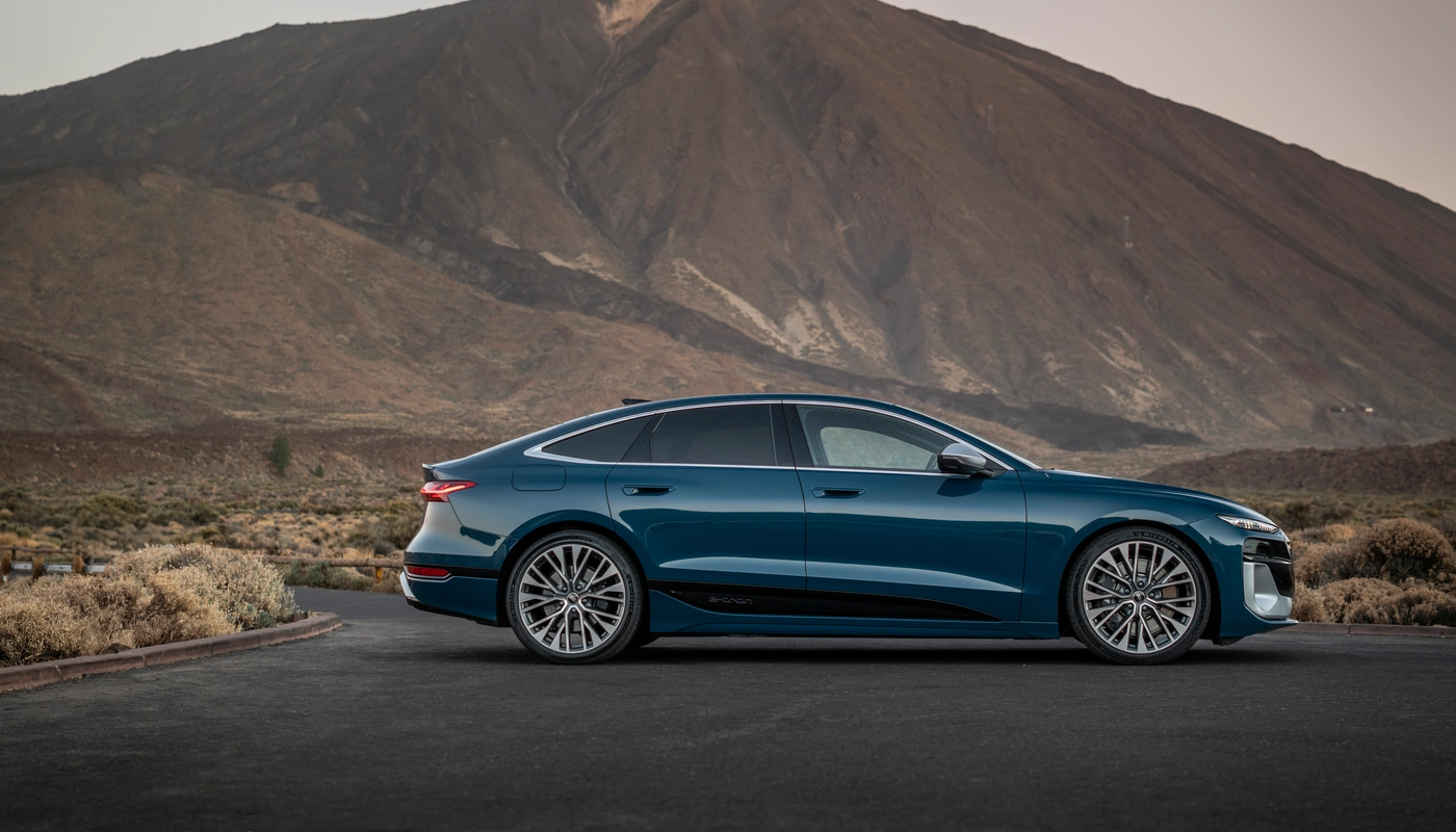 Audi A6 Sportback E Tron S6 - Contexto Entorno Real Contexto Aparcado Exterior Lateral Derecha