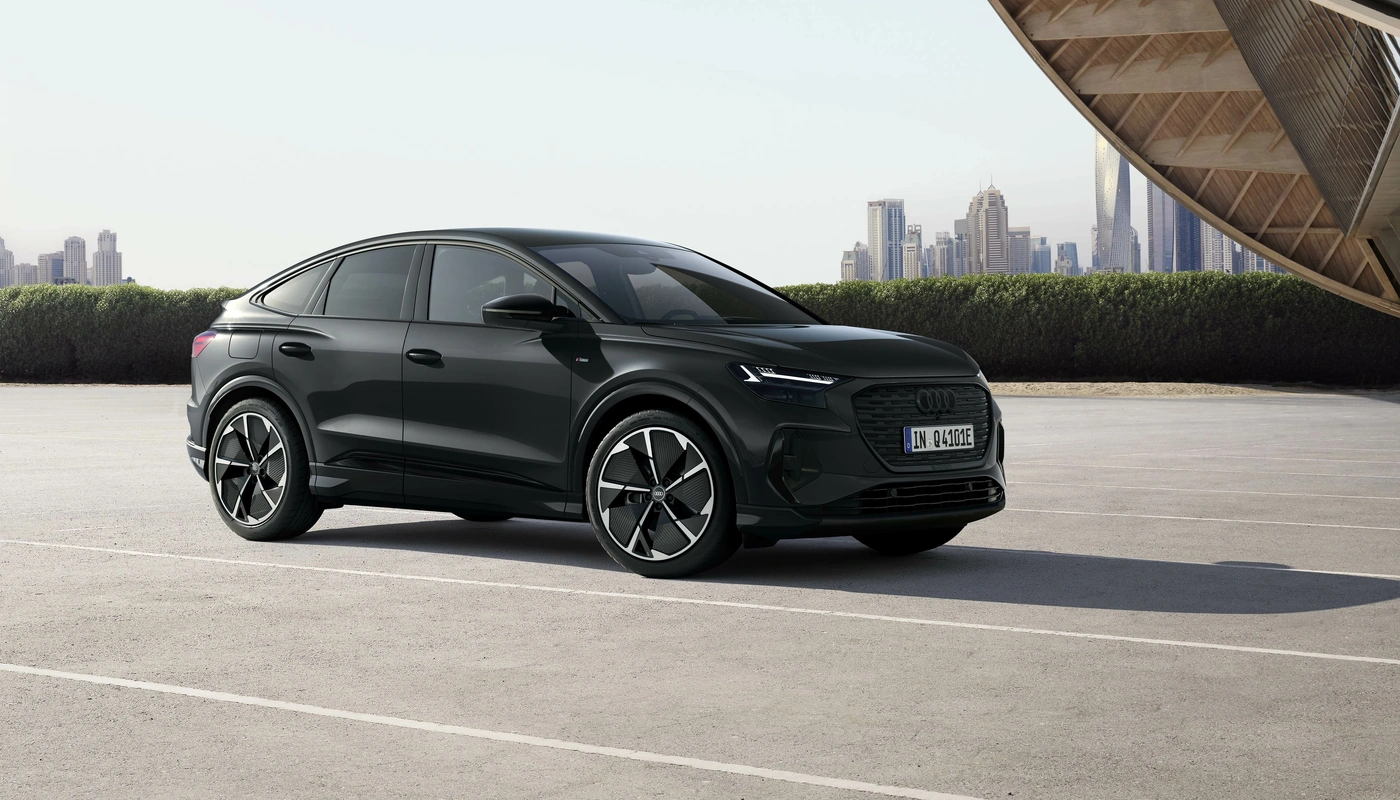 Audi Q4 Sportback E Tron 55 Quattro - Contexto Entorno Real Contexto Aparcado Exterior Lateral Derecha