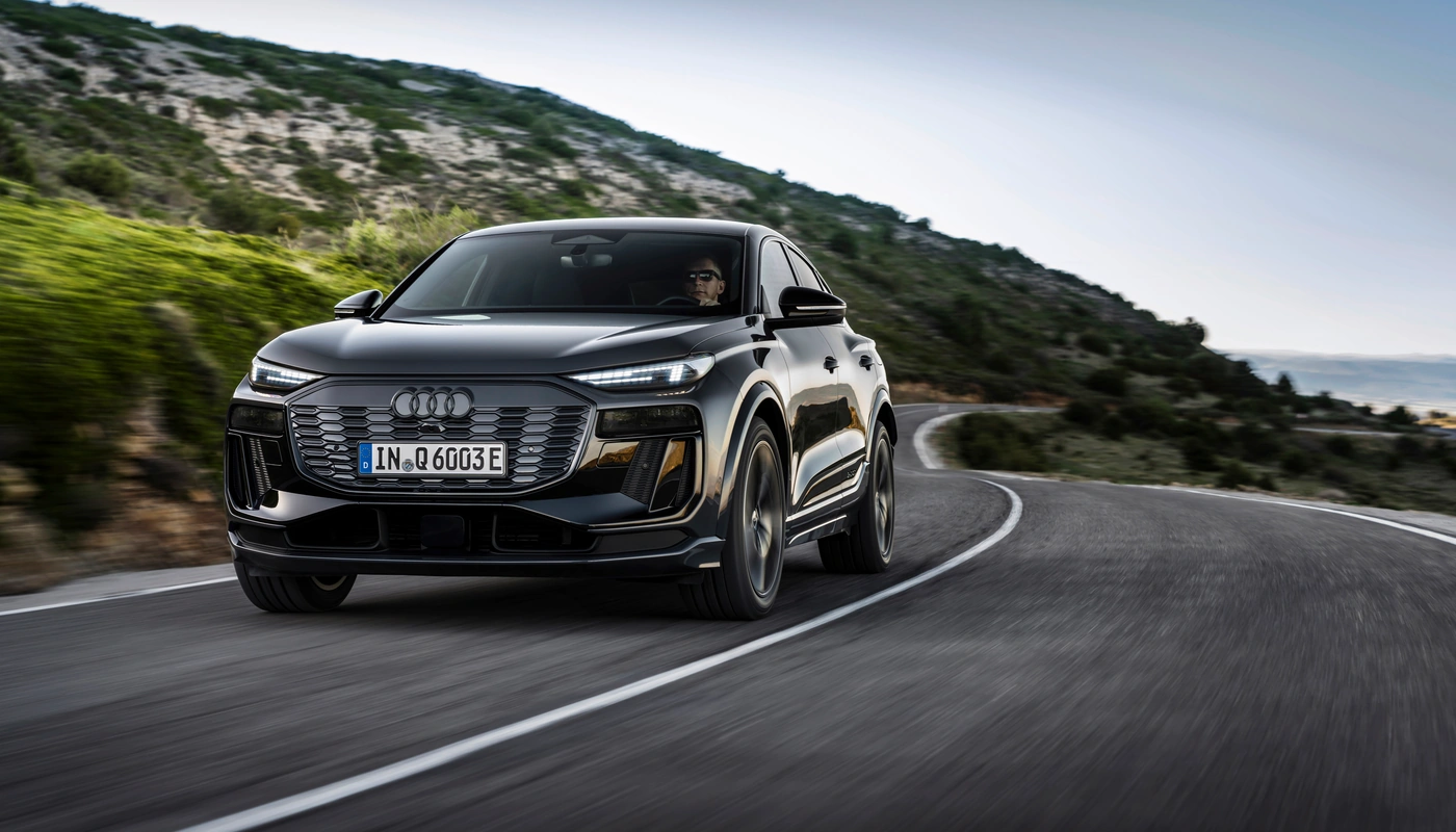 Audi Q6 E Tron Sq6 - Contexto Entorno Real Contexto Conduciendo Exterior Frontal