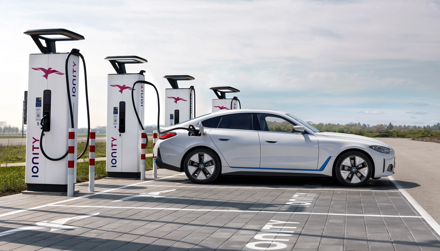 Bmw I4 Edrive35 - Carga Estacion