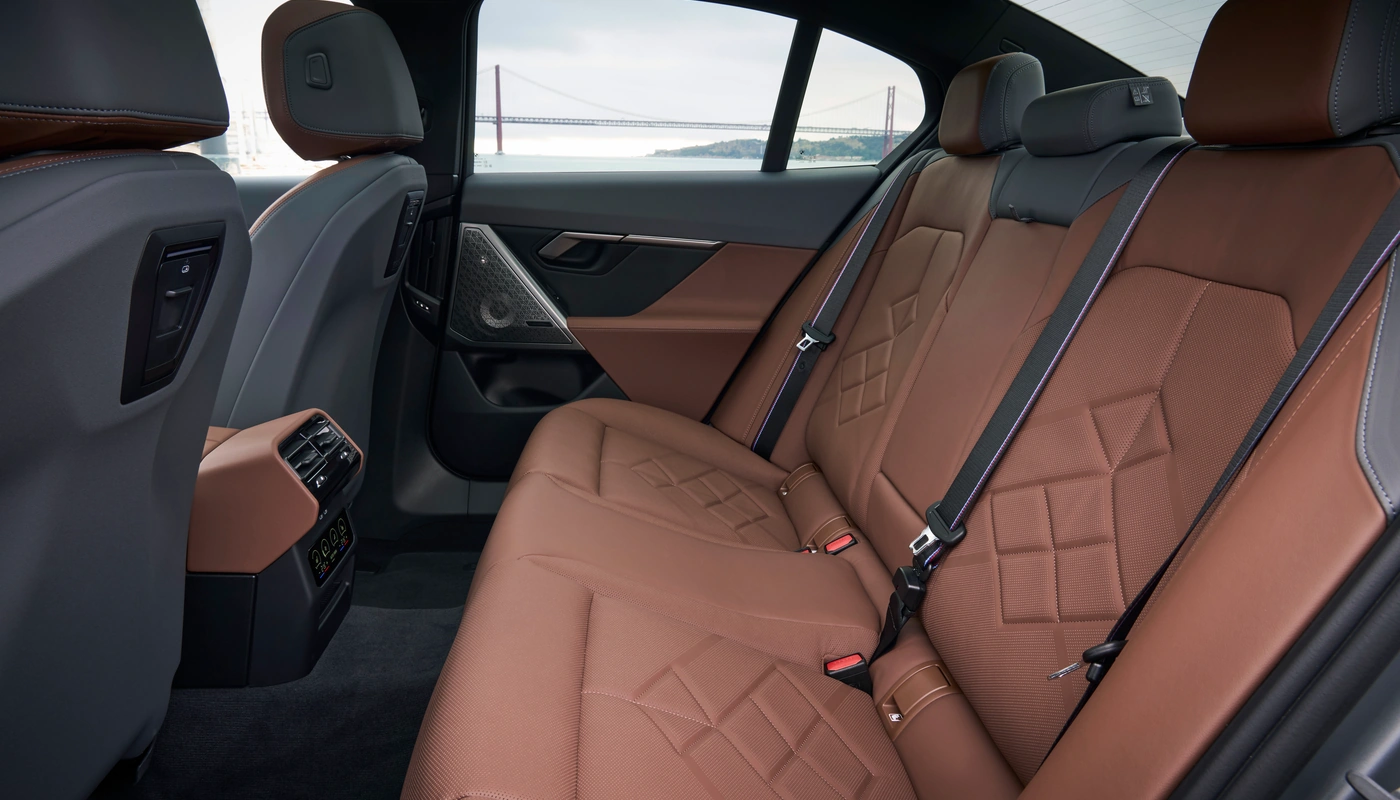 Bmw I5 Berlina M60 Xdrive - Interior Asientos Traseros